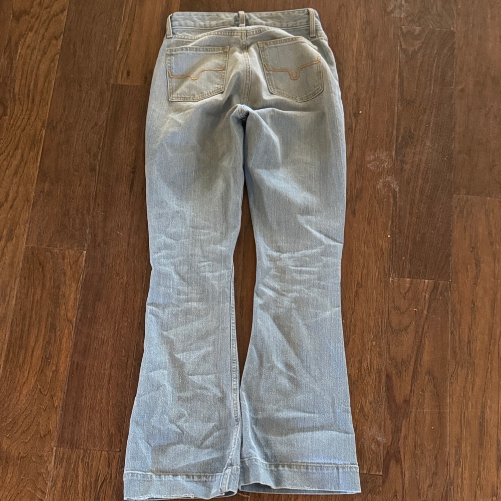 Women's Light Blue Jeans